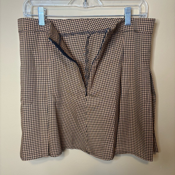Plaid Pleated Skirt Women Large Zipper Closure Tan Black Plaid - Picture 4 of 6